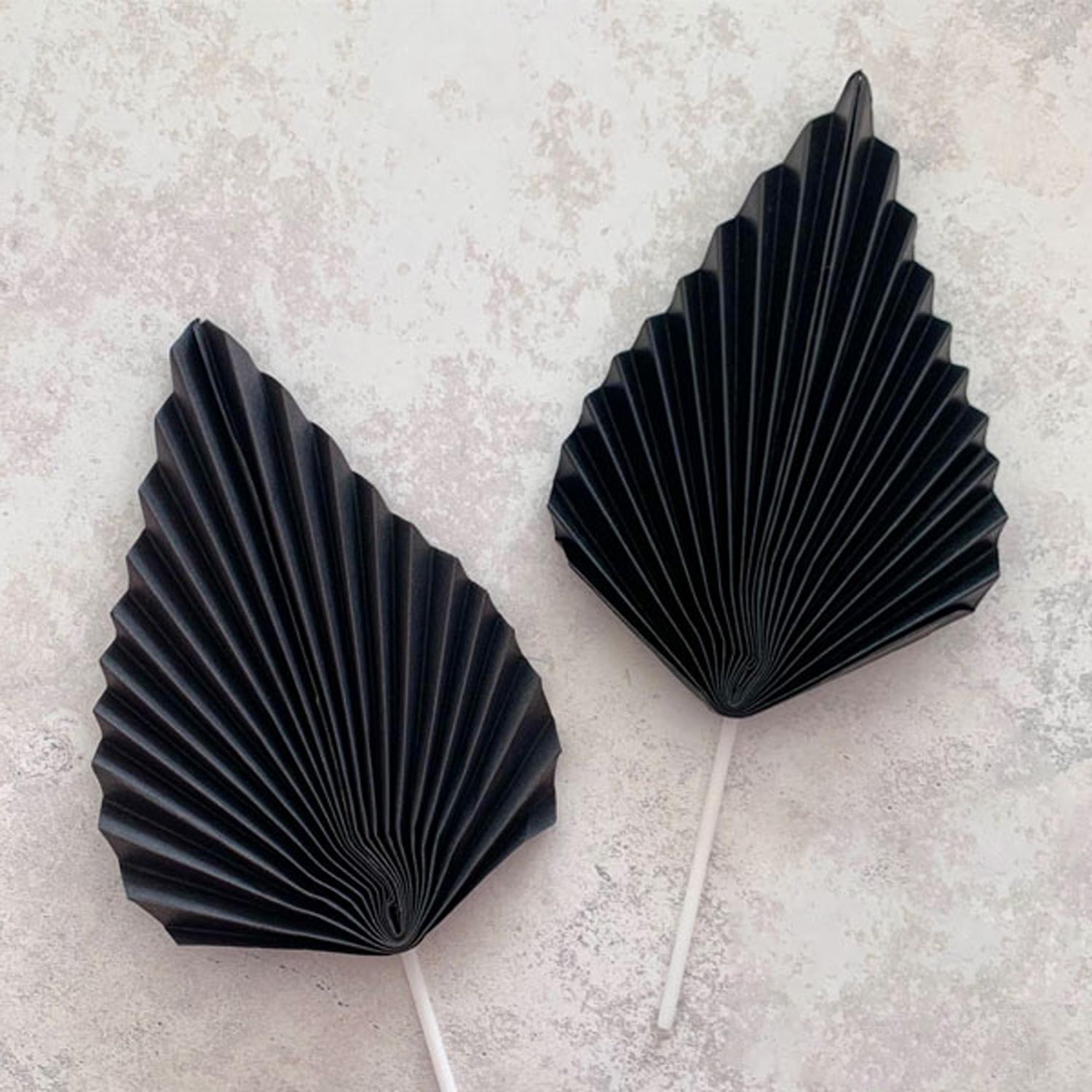 2PCS BLACK PAPER FAN CAKE TOPPERS