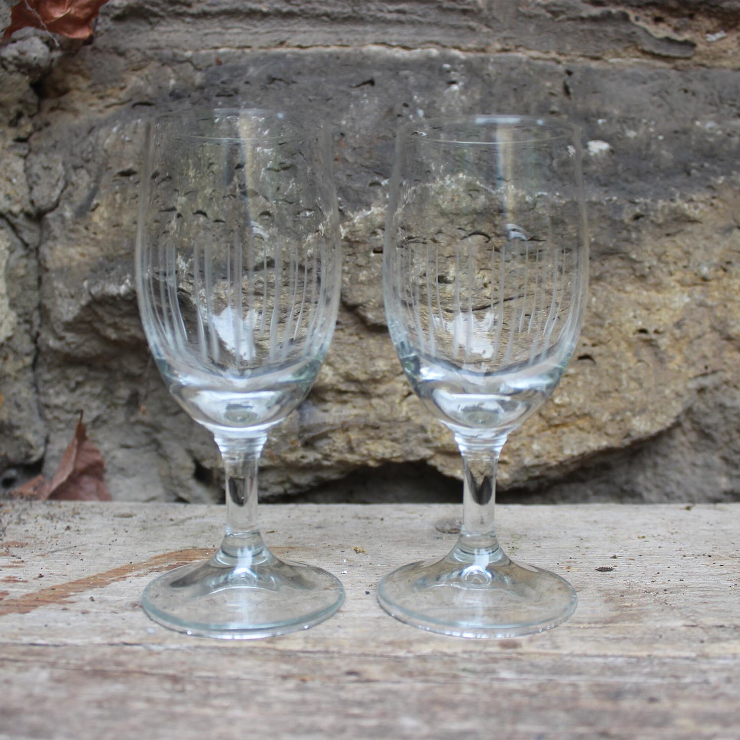 PORT WINE GLASS ENGRAVED AND DECORATED