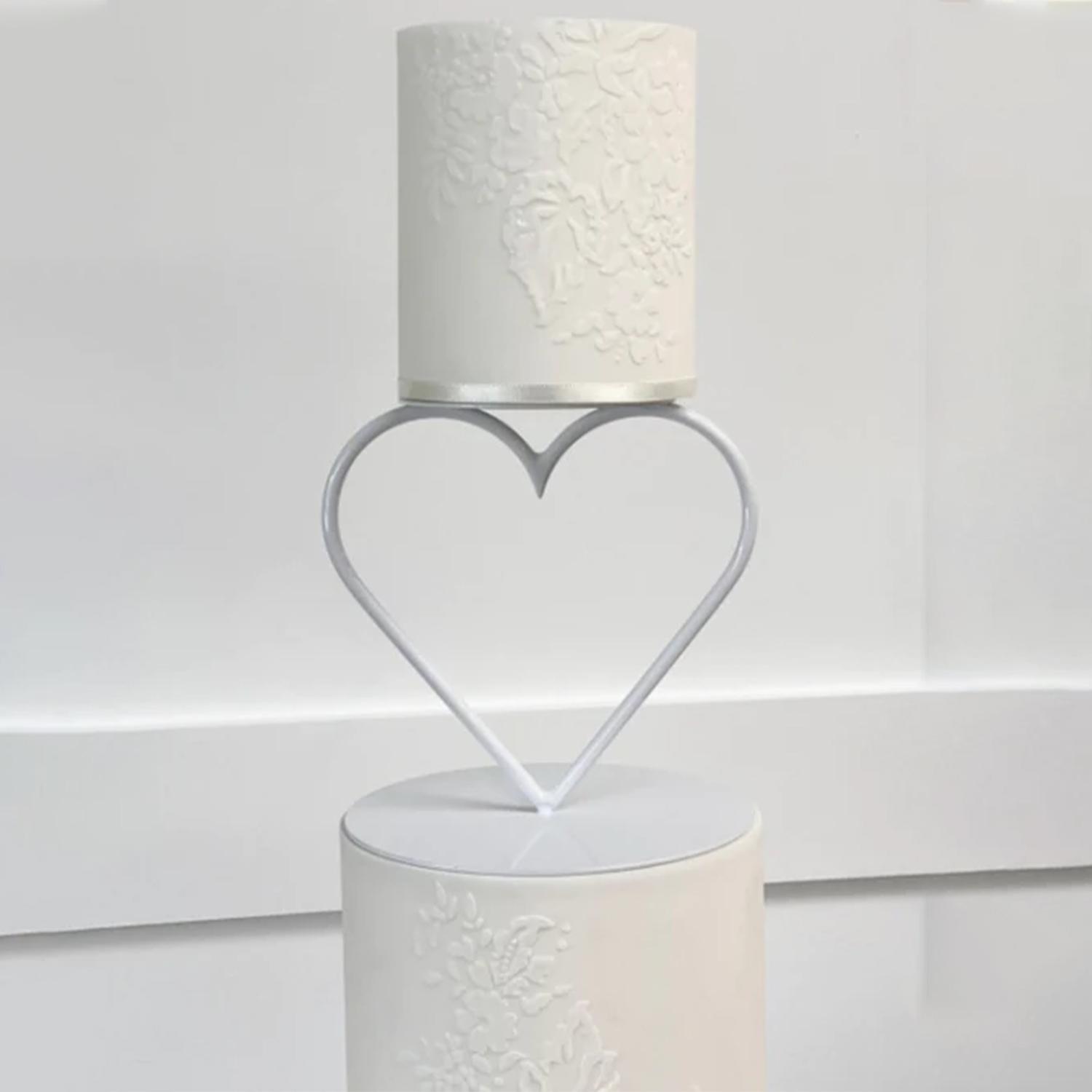 WHITE HEART SHAPED TIER SEPARATOR 6'' X 6''