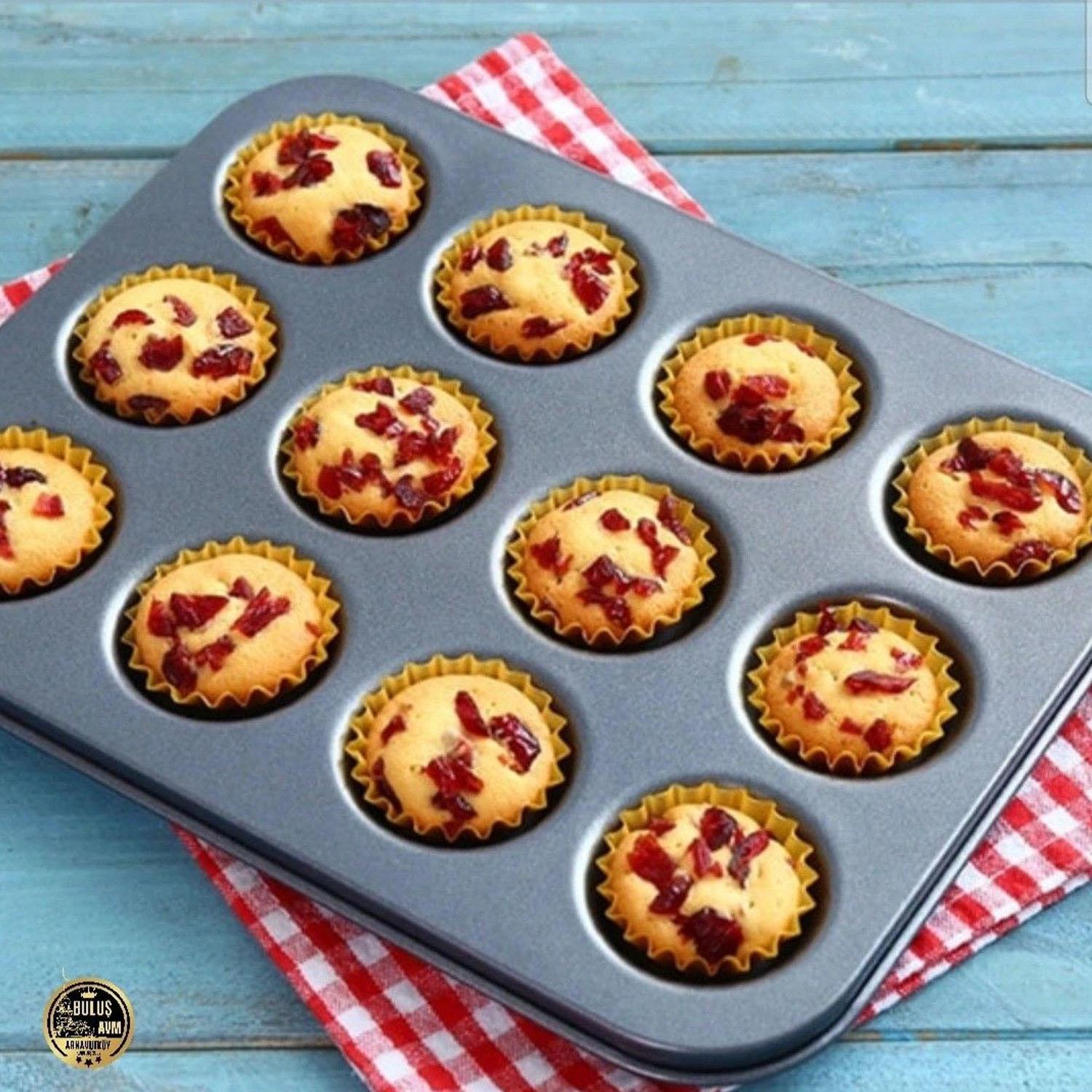 BAKEWARE 12 HOLE CUPCAKE TRAY PAN