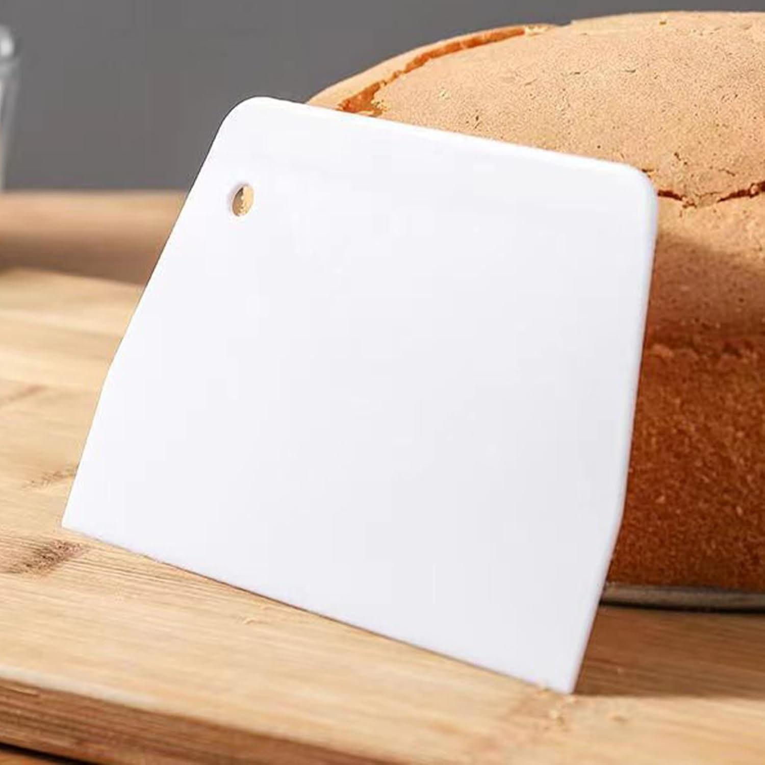 RECTANGULAR PLASTIC SCRAPPER 10CM X 15CM