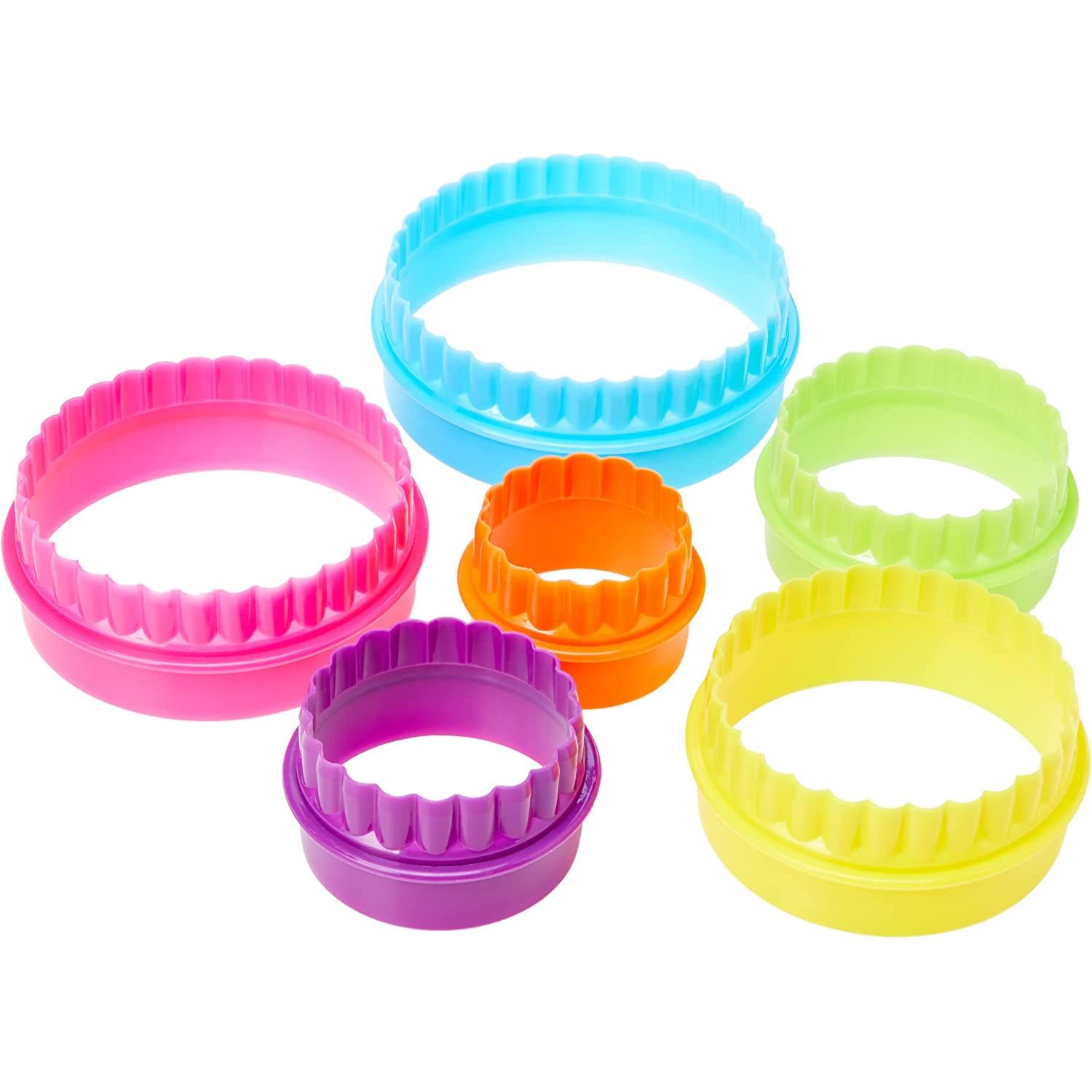 SET OF 6 DOUBLE SIDED ROUND COOKIE CUTTERS