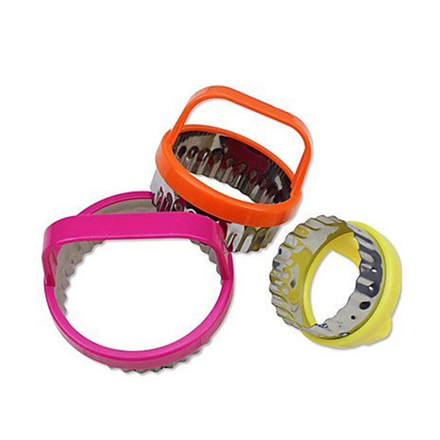 SET OF 3 SCALLOPPED EDGE ROUND COOKIE CUTTERS