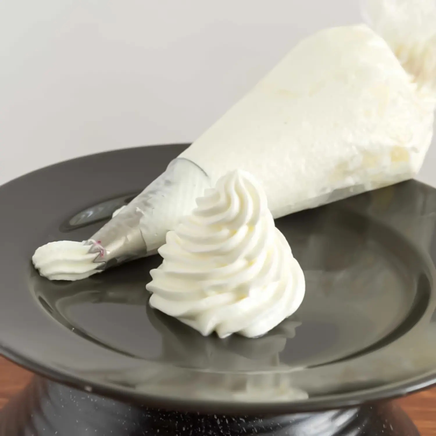 BAKE N TOP WHIP CREAM WHITE 500GMS