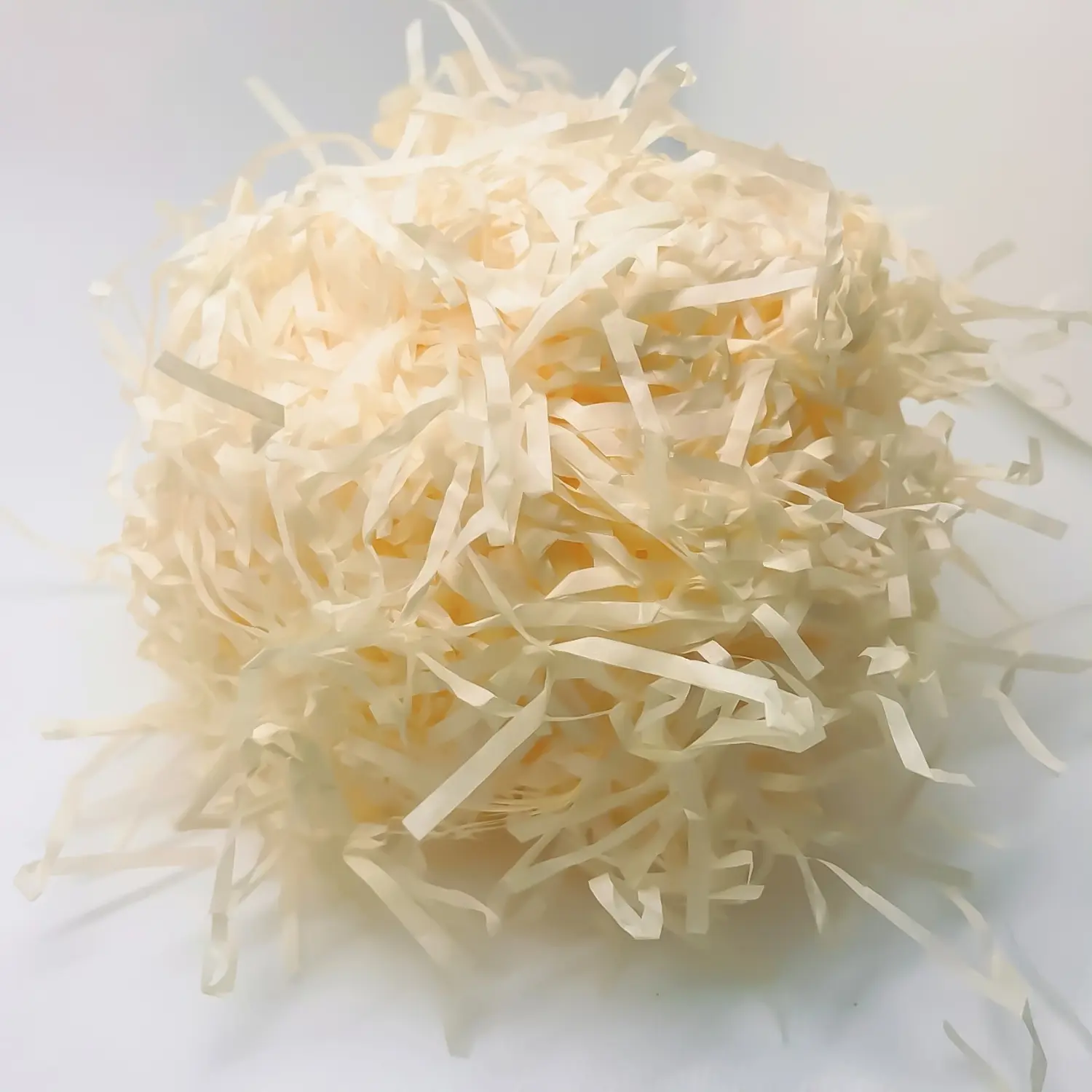 BEIGE SHREDDED PAPER