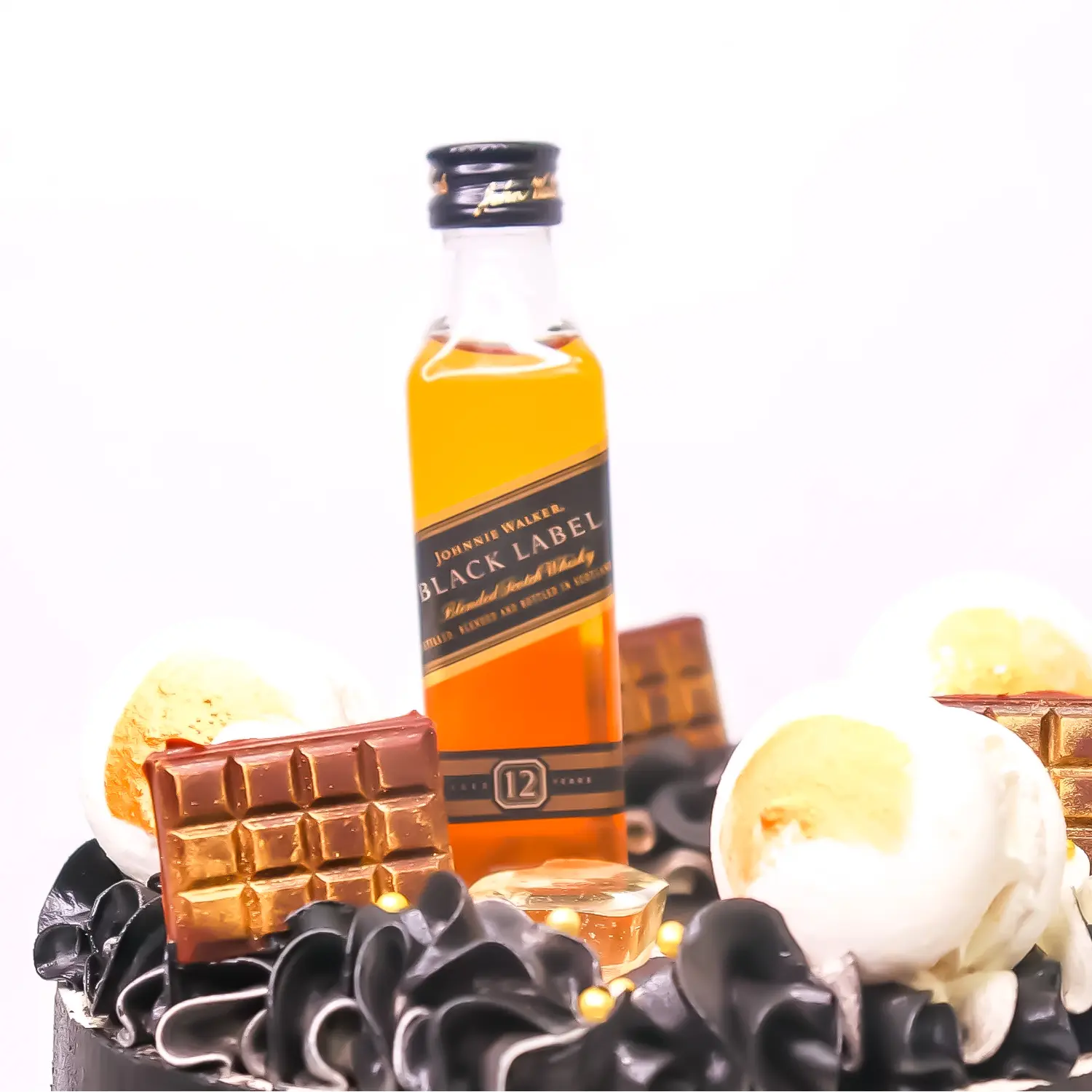 JOHNNIE WALKER BLACK MINIATURE MINI LIQUOR BOTTLE MINI WHISKEY 50ML