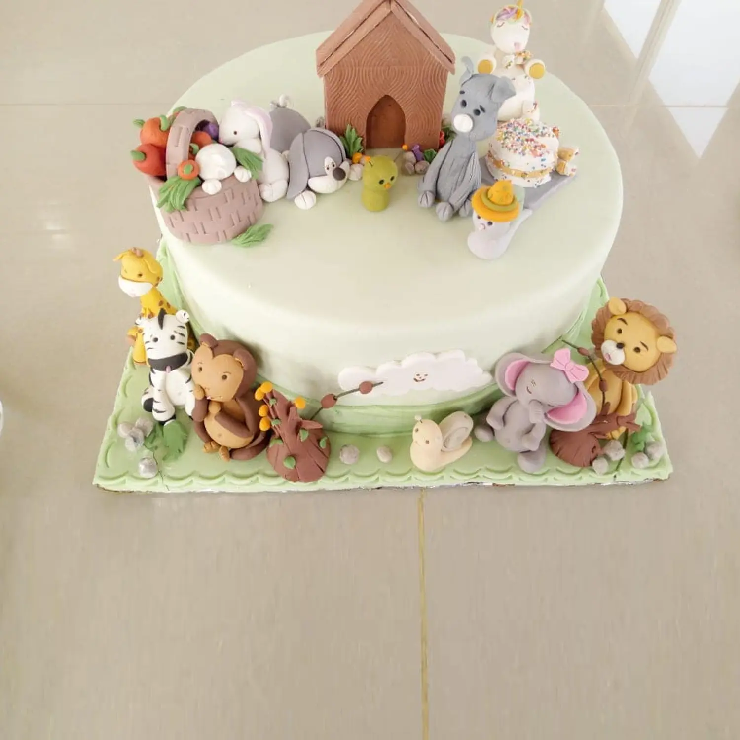 PURPLE SUGARCRAFT LION TOPPER
