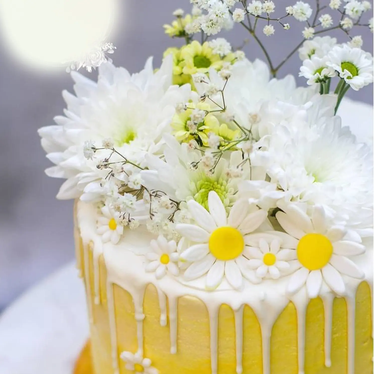 WHITE DAISY ARTIFICIAL FLOWER 10CM